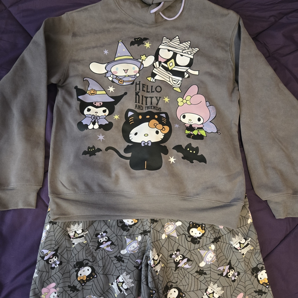 Halloween Sanrio Gray and Purple Hello Kitty Sweat Set